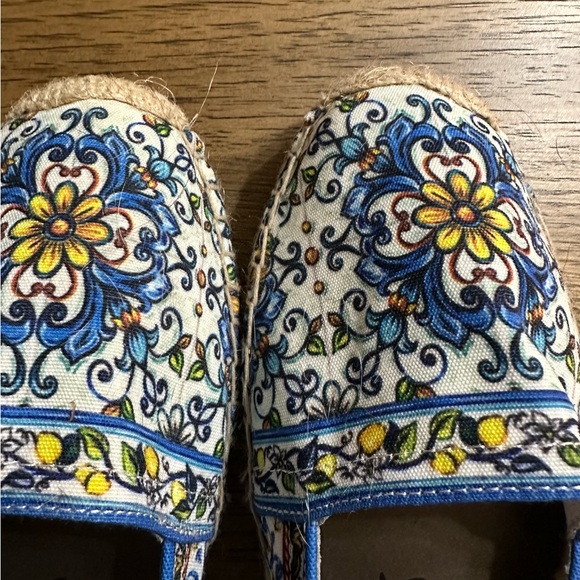 NWOT beautiful Brighton spring/summer slip-ons size 8 - Picture 3 of 5
